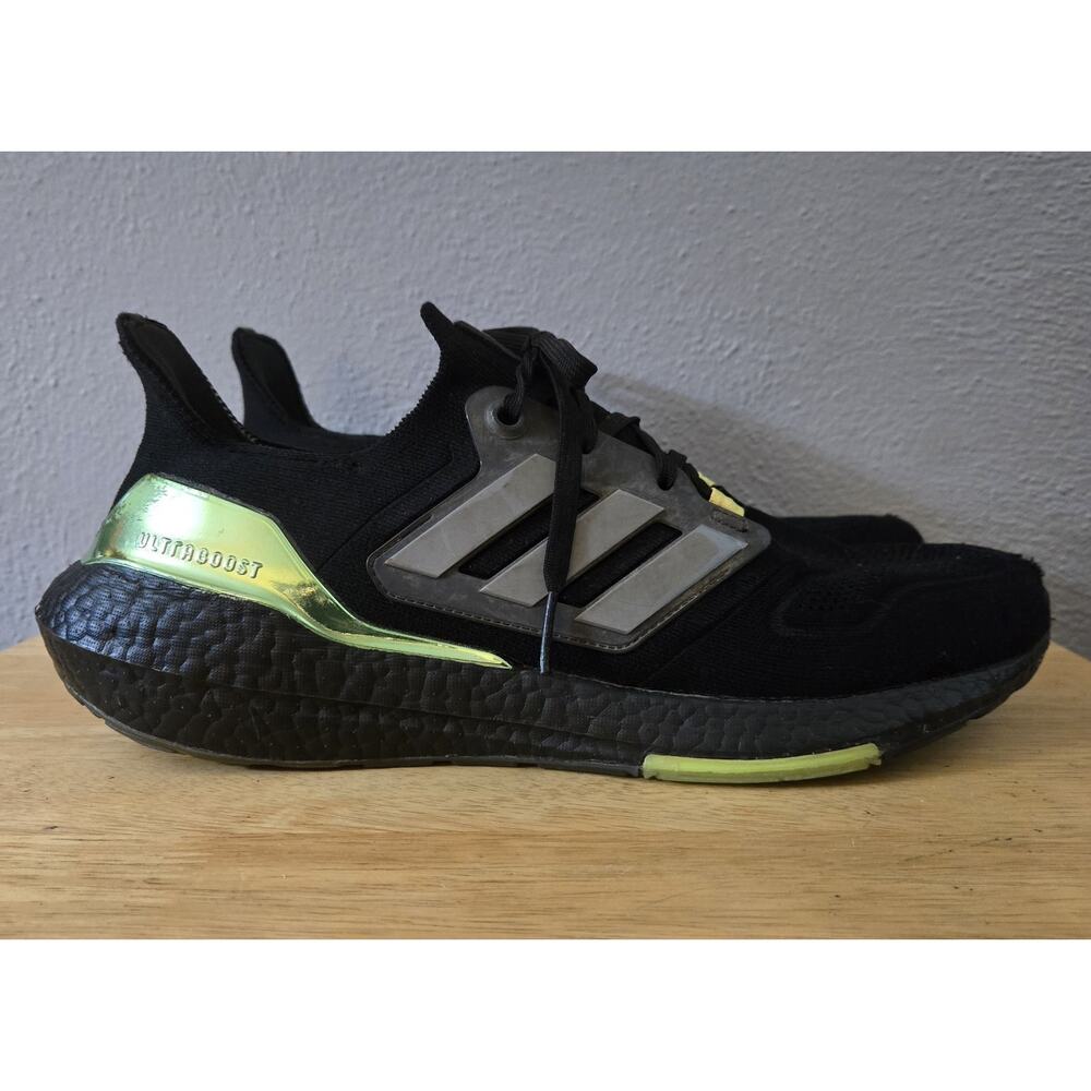 Adidas UltraBoost 22 Mrn's Size 13 Black Beam Green GX5917